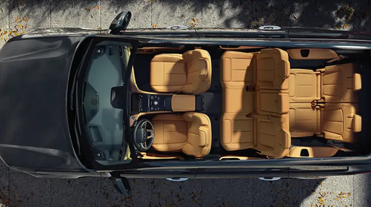 جيب جراند شيروكي ليميتد من الداخل