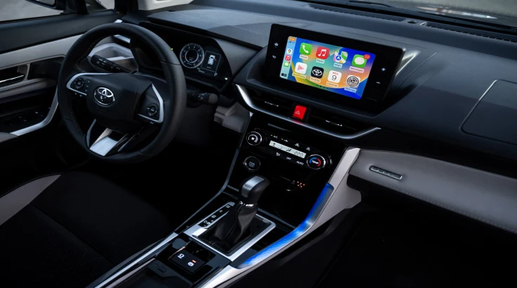 داخلية تويوتا فيلوز GLX 2025 شاشة ونظام ترفيه