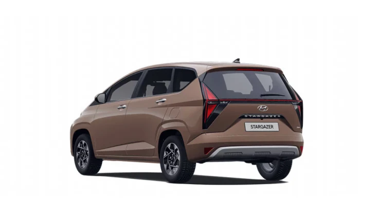 هيونداي ستارجيزر سمارت 2025 من الخلف