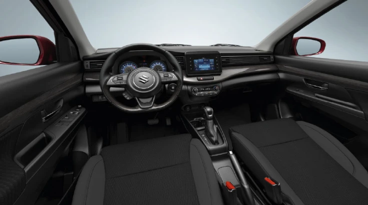 مقصورة سوزوكي ارتيجا GLS 2025 مع شاشة وسطية