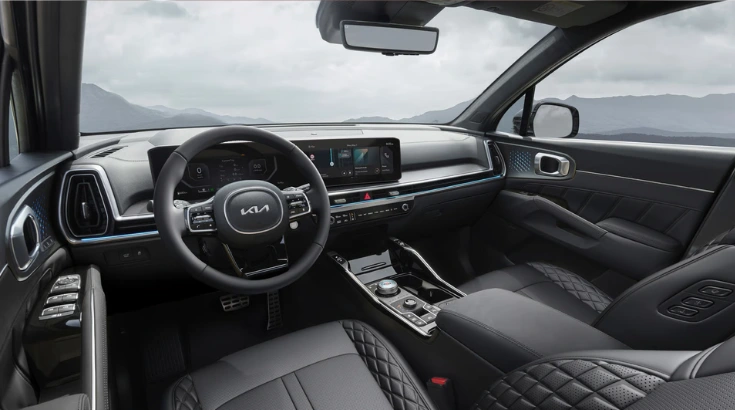 داخلية كيا سورينتو هايبرد LX 2026