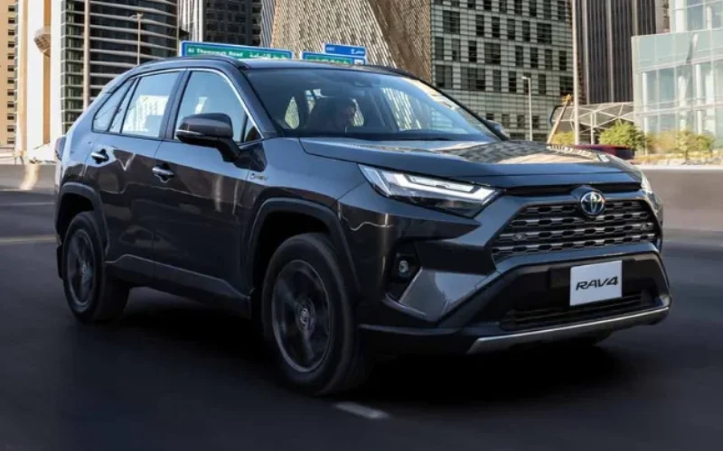 تويوتا راف فور 2025